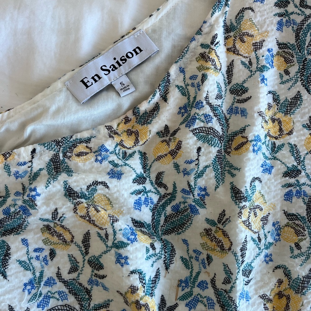 En Saison Cream Scoop Neck Tunic with Yellow & Blue Floral Print